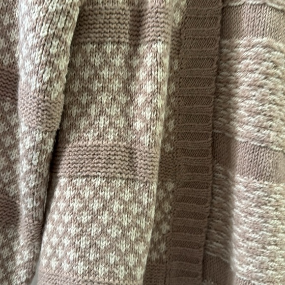 NWT Sweater - Picture 2 of 5